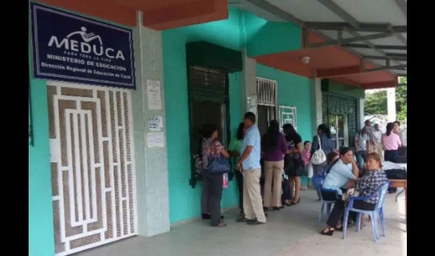 Autoridades del Meduca realizan recorrido por las instalaciones del colegio Móises Castillo Ocaña en La Chorrera. 