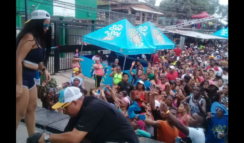 Muchos visitantes llegaron domingo de Carnaval a San Miguelito. Foto: Yanelis Domínguez