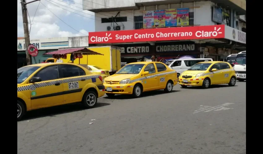 Foto ilustrativa de los taxis en La Chorrera 
