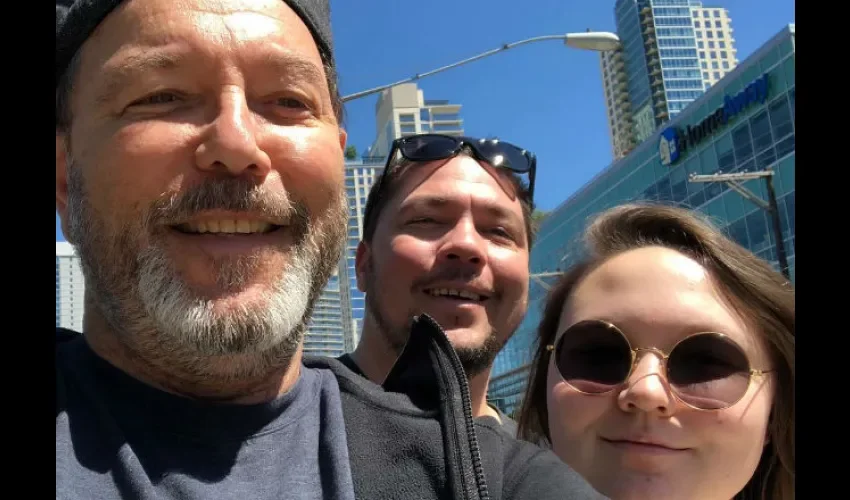 Rubén Blades, Joseph Verne (su hijo) y Olyvia (su nieta) en Austin, Texas.