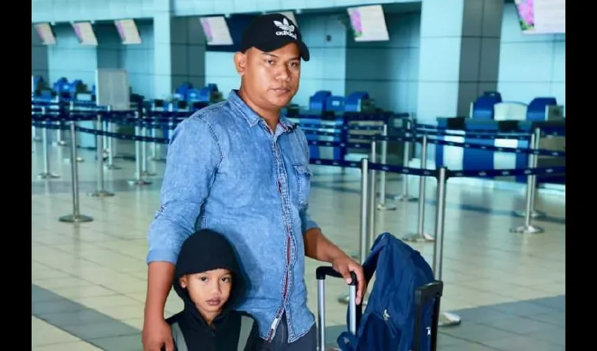 Onésimo acompañó a su hijo a Colombia. Foto: Cortesía