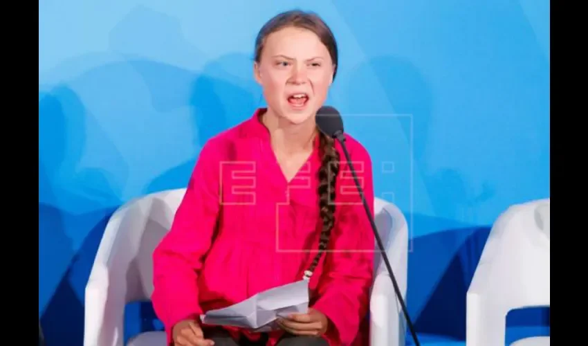 Imagen de Greta Thunberg dándo su discurso. Cortesía de EFE