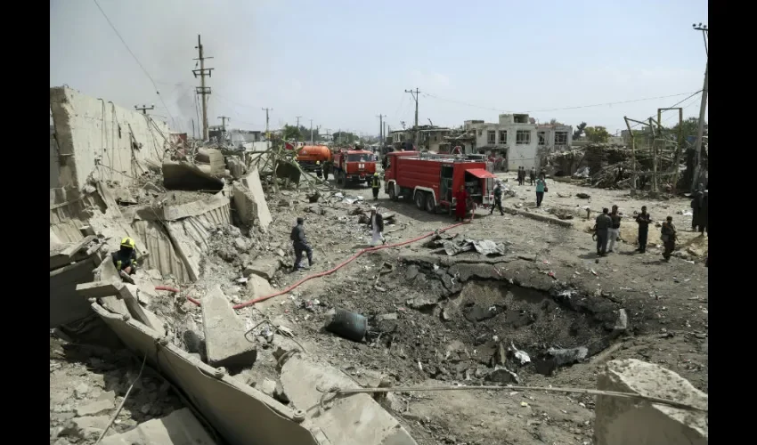 Imagen de la explosión ocurrida en la provincia de Kabul. Cortesía de apnews