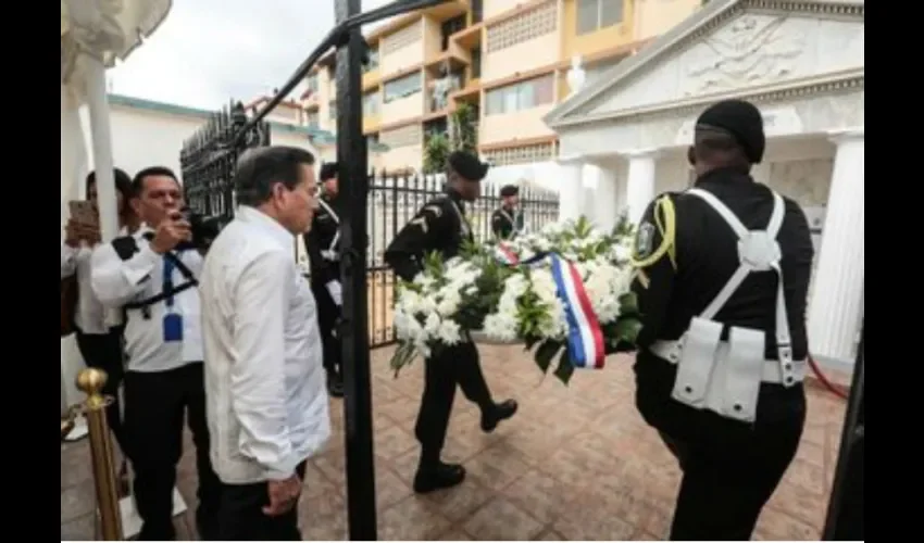 Recordó cómo el presidente Manuel Amador Guerrero junto al gabinete y la Asamblea Nacional lograron cambios radicales en beneficio del crecimiento político, económico y educativo del país.