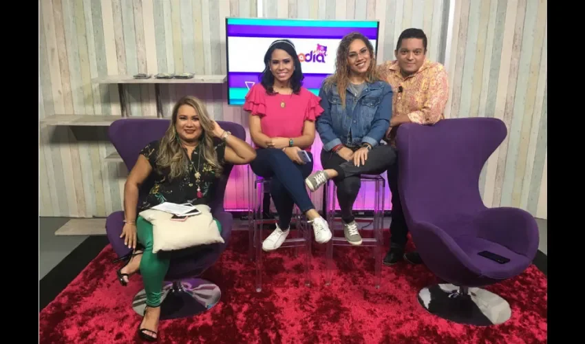 Gracias también a nuestros patrocinadores, la gente que está creyendo en este innovador proyecto, por la confianza desde el día 1.