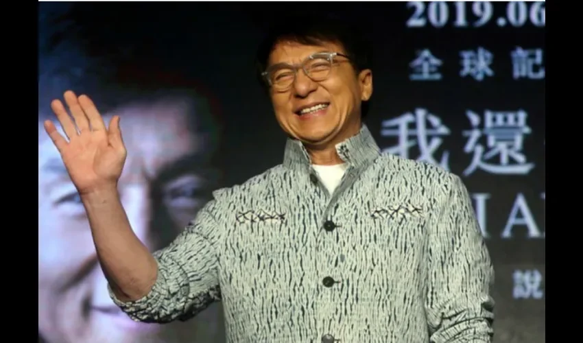 A inicios de febrero el actor ofreció un millón de yuanes para aquellos que puedan desarrollar un antídoto eficaz contra el virus.