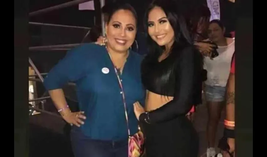 Tatiana Vélez junto a su madre. Foto: Instagram