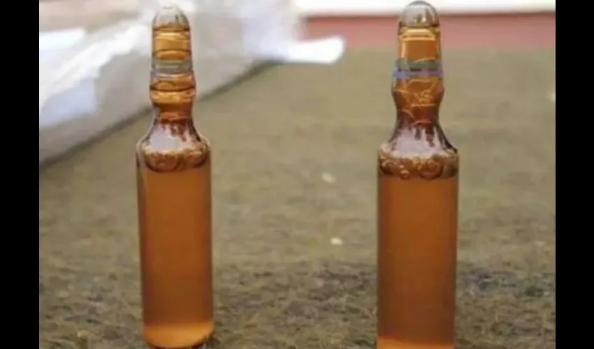 Foto ilustrativa  de las botellas decomisadas. 