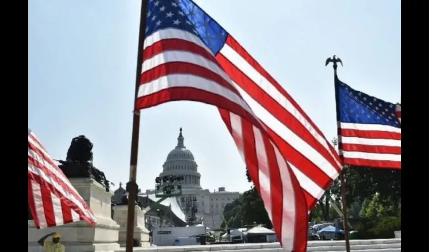 Foto ilustrativa de la bandera de los Estados Unidos.