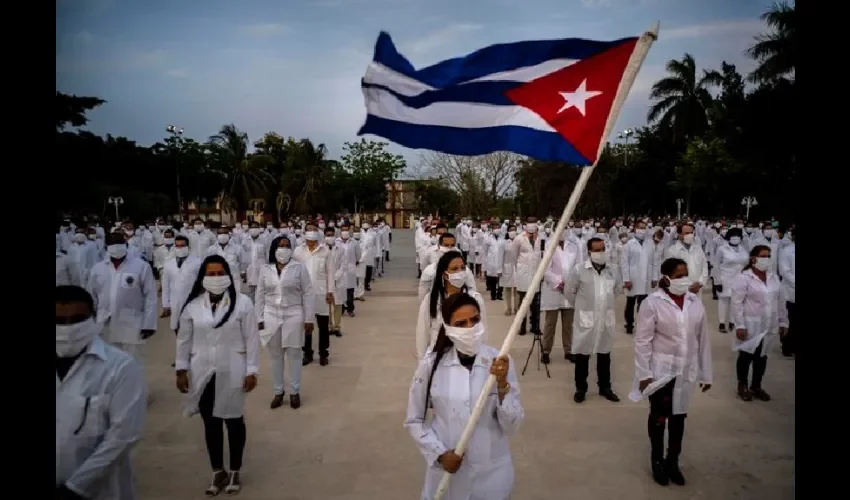 Foto ilustrativa de médicos en Cuba. 