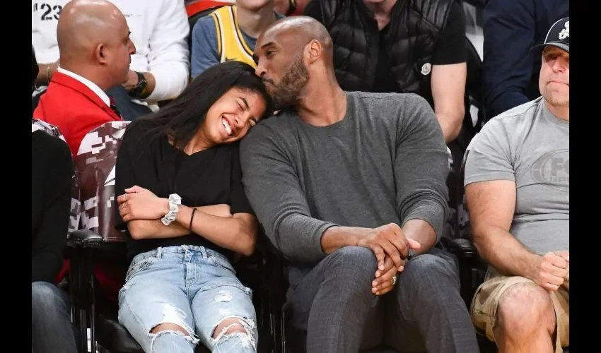 Kobe Bryant junto a su hija Gianna.