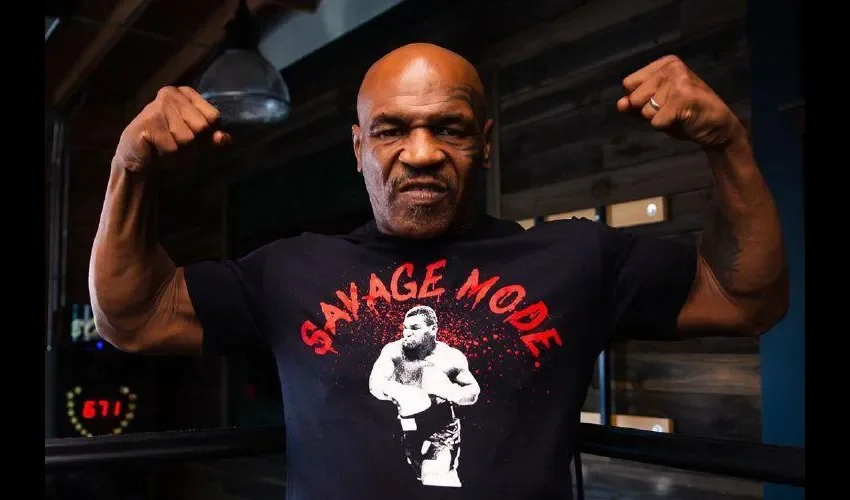 Mike Tyson tiene 54 años de edad.