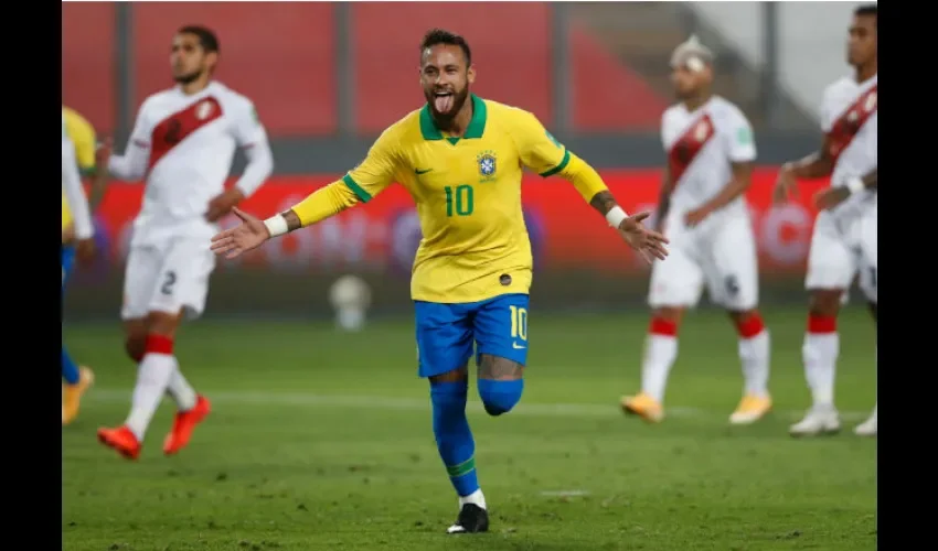 Neymar es la gran figura de la selección de Brasil.
