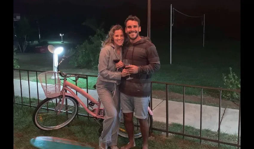 Alexis Sittón junto a su prometida. Foto: Instagram