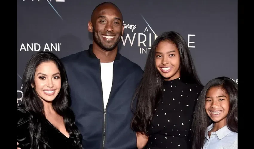 Foto ilustrativa de la familia de Kobe Bryant.