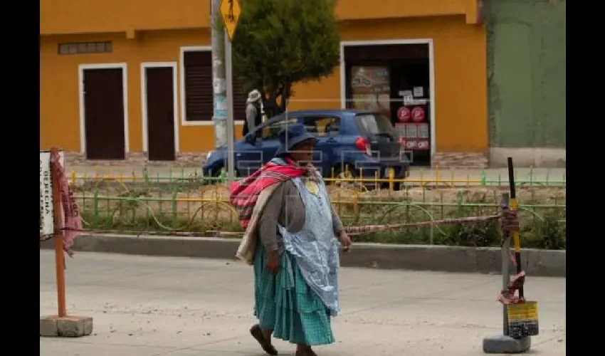 Foto ilustrativa de una mujer en Bolivia. 