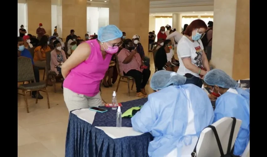 Foto ilustrativa de la vacunación contra el COVID en Panamá. 