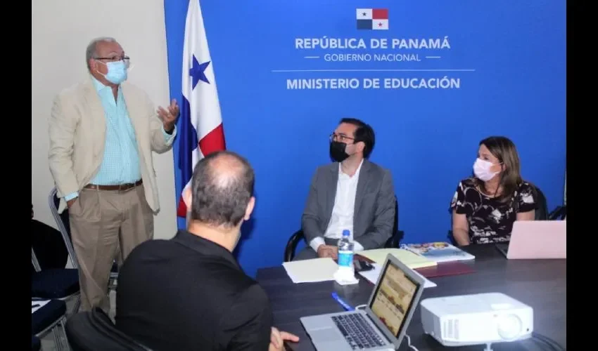 Se entregó también el formato para la confección del cronograma de las capacitaciones y un link para el informe de estas jornadas. Foto: Cortesía 