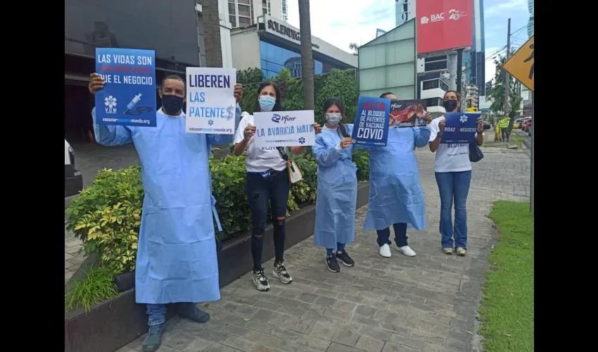  Natasha Dormoi Eluf, coordinadira de País de AIDS Healthcare Foundation Panamá dijo que están solicitando pacíficamente a las farmacéuticas y a los gobiernos a hacer lo correcto. Foto/Ana Quinchoa