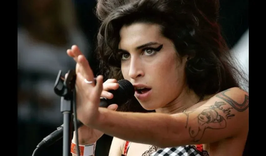 Amy Winehouse.