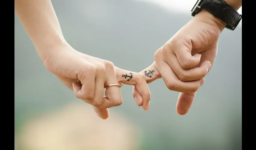 Muchos de este tipo de tatuajes se hacen para sellar lazos de amor. https://pixabay.com/