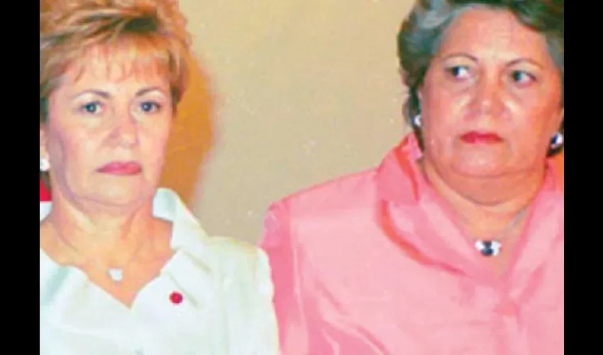 Expresidenta de la República, Mireya Moscoso y su hermana Ruby Moscoso. 