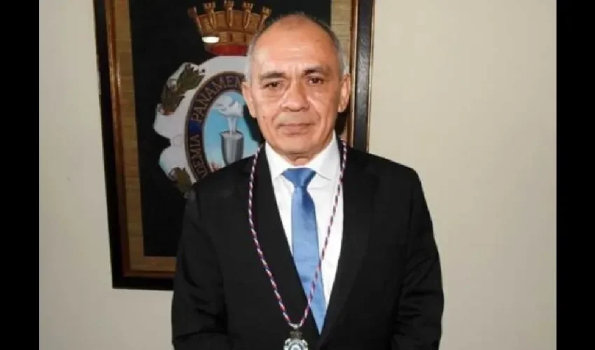 Profesor Rafael Candanedo. 