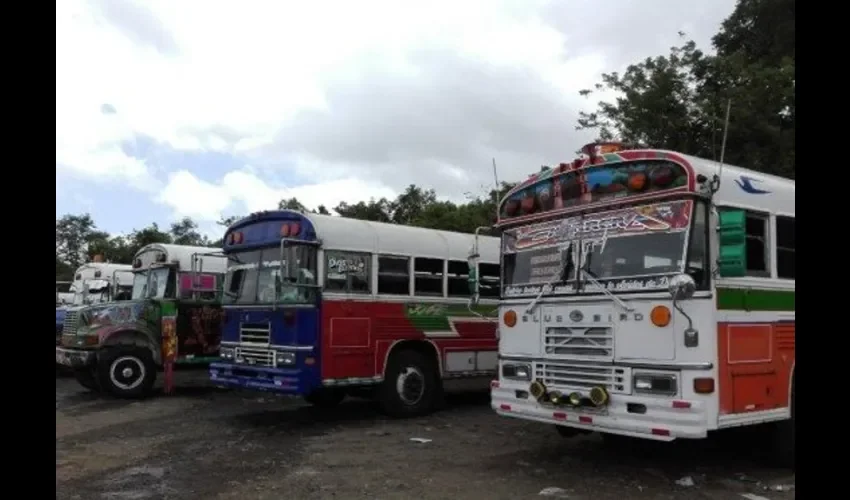  Ordóñez adelantó que este viernes los dirigentes de la Cámara Nacional de Transporte (Canatra) y Consejo De Transporte Del Interior (Cotradin) presentarán su propuesta ante la mesa técnica del transporte para ser analizada por las entidades presentes en esta discusión, las cuales deberán evaluar laspropuestas de aumento de pasaje u otras opciones que se planteen.