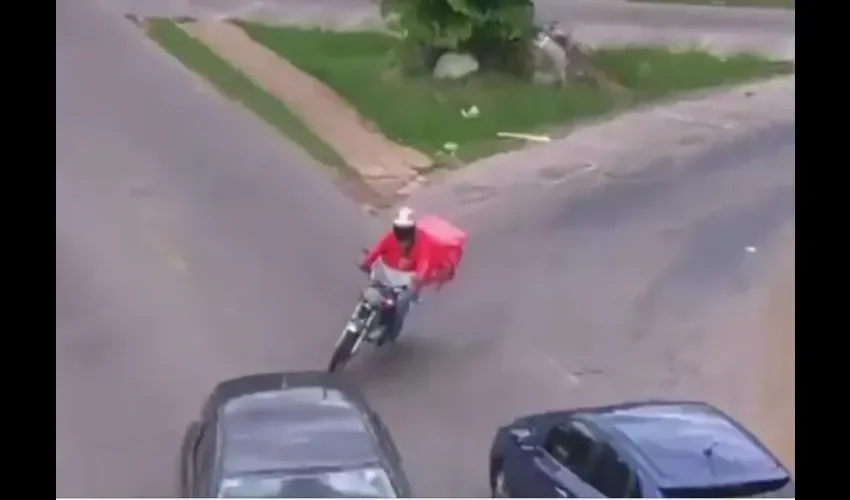 Se pudo conocer que  minutos más tarde el responsable fue detenido por linces. Aquí el video. 