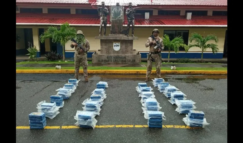 Droga decomisada por agentes del Senan. 