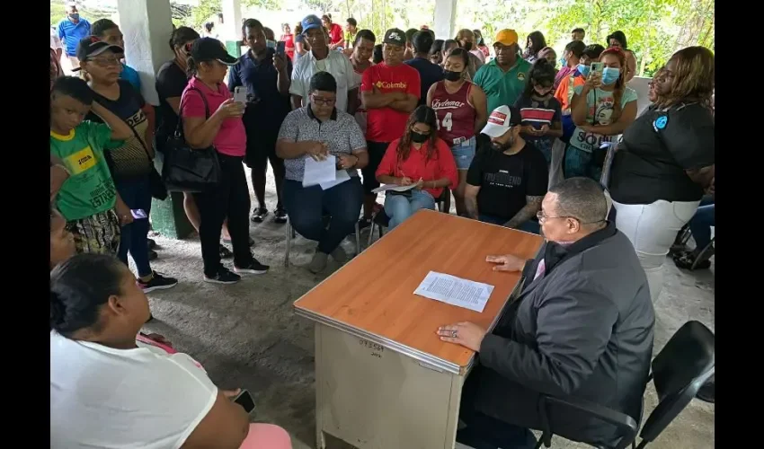 Reunión realizada con la comunidad. 