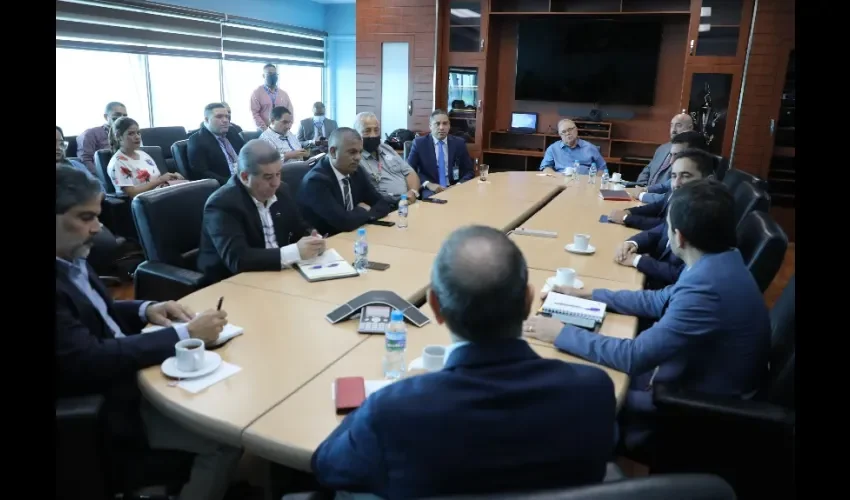 Vista de la reunión realizada durante el proceso de certificación. 