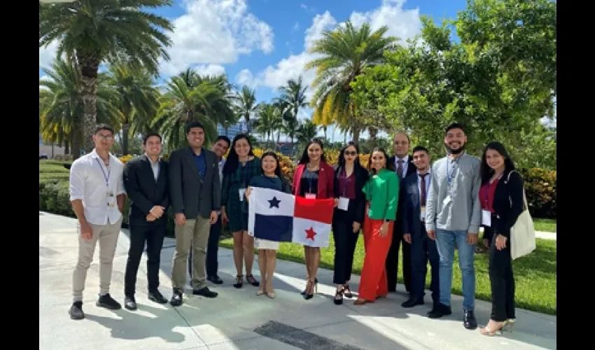 Estudiantes participantes de Panamá. 