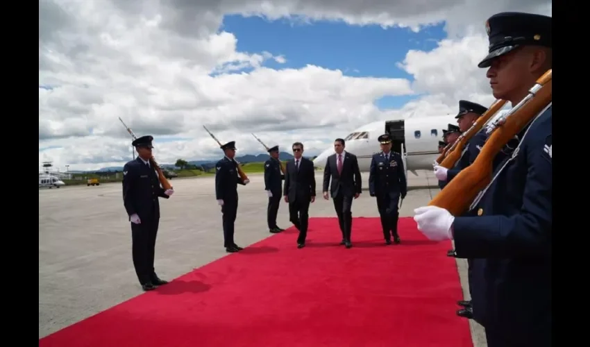 Vista de la llegada del vicepresidente. 