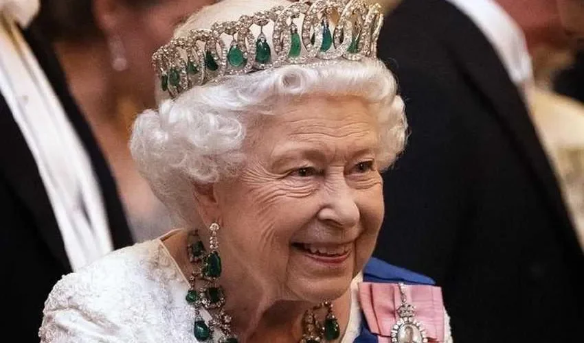 Reina Isabel II.