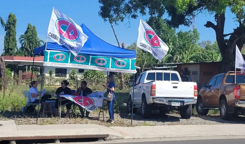 Vista de los puestos de votación. 