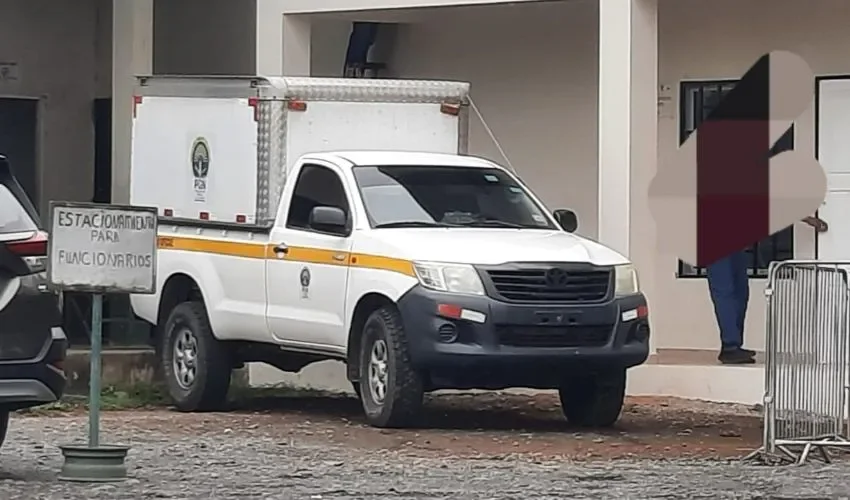 Vista del vehículo del Ministerio Público. 