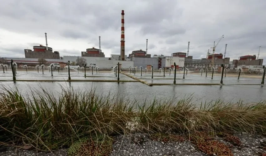 La central nuclear ucraniana de Zaporiyia en una imagen de archivo. EFE/EPA/SERGEI ILNITSKY