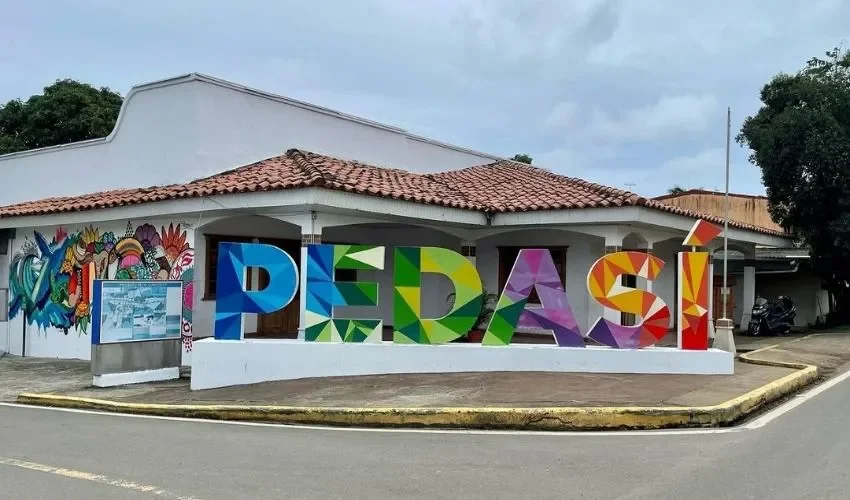 Vista del pueblo de Pedasí. 