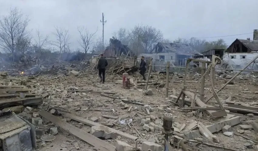 Zona residencial afectada por bombardeos en Pavlohrad, Ucrania.
