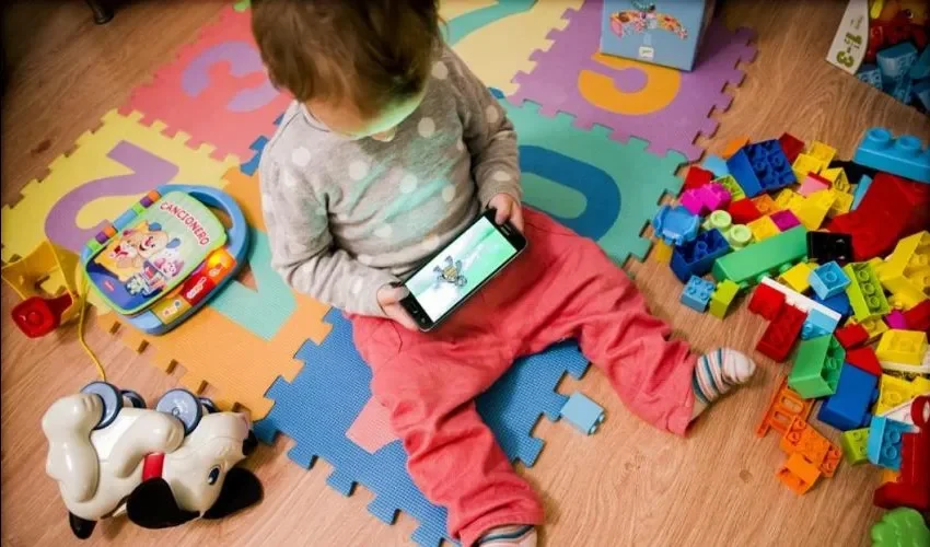 Los dispositivos podrían generar malas conductas en infantes. 