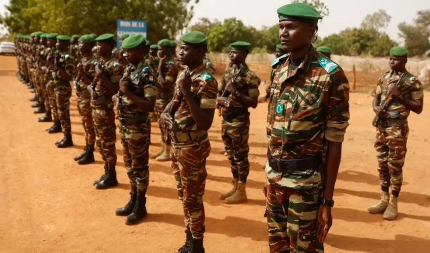 Imagen de archivo de un grupo de soldados de la Escuela de Gendarmería de Níger. EFE/ Mariscal