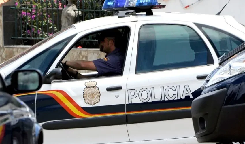 Un coche de la Policía Nacional en una imagen de archivo. EFE/Elvira Urquijo A.