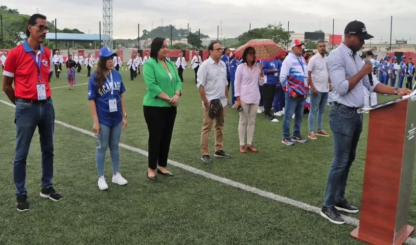 Las disciplinas deportivas permiten el desarrollo físico de los estudiantes. 