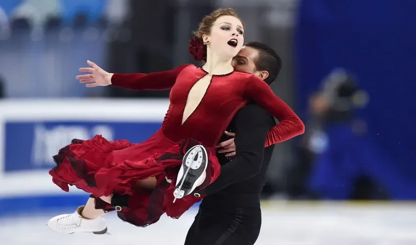 La patinadora Alexandra Paul olímpica en el año 2014 deja a un bebé.