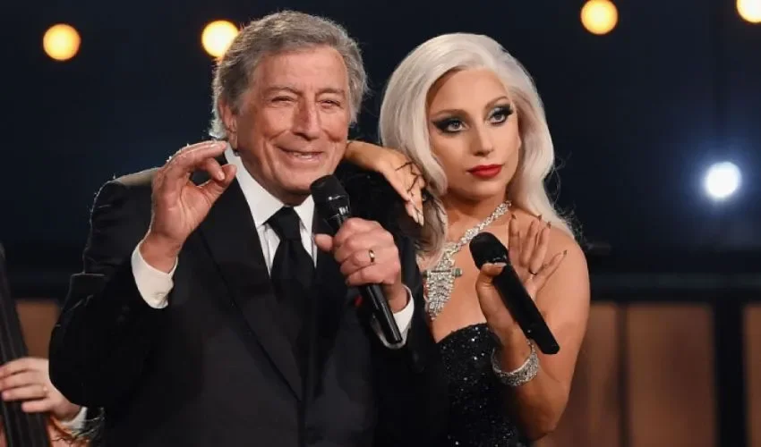 Tony Bennett y Lady Gaga durante su presentación.