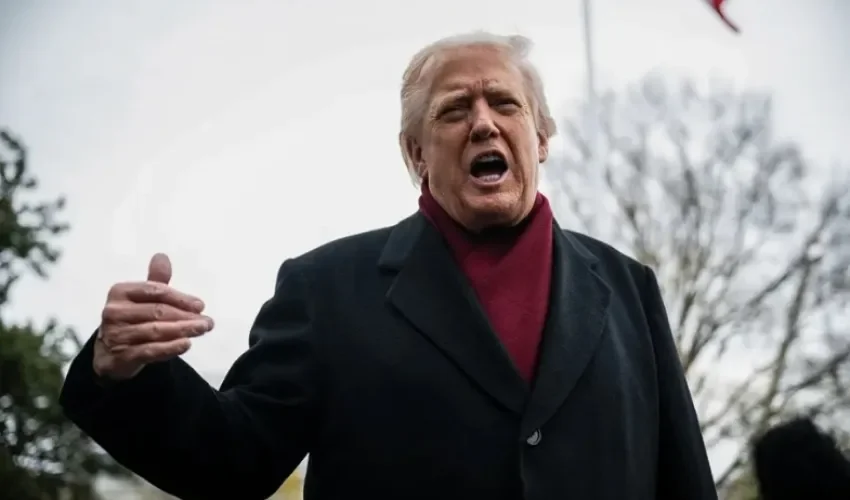 El presidente de Estados Unidos, Donald Trump, habla con los medios de comunicación en Washington, DC, EE.UU. EFE/EPA/GRAEME SLOAN / POOL