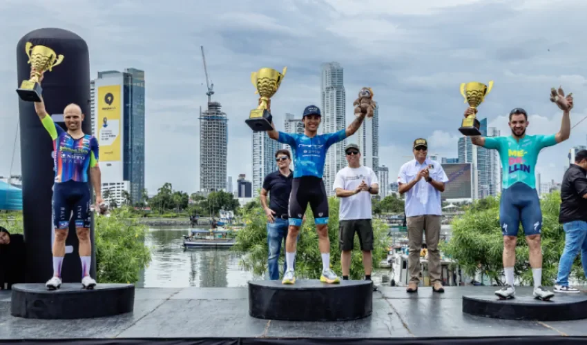 El corredor del GW Erco Sportfitness conquistó el triunfo tras 142.2 kilómetros de intensa carrera.Foto: Cortesía. 