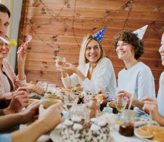 Yo invito, pero tú pagas: las celebraciones han tomado un nuevo giro 