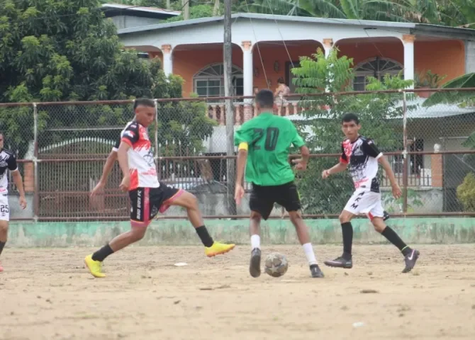  Escuelas de Panamá Este medirán sus habilidades en un cuadrangular de fútbol  